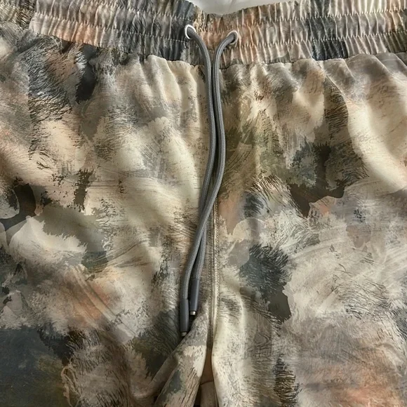 JOHNNY WAS CALME ELASTIC WAIST MULTI COLOR SHORTS - Picture 3 of 3